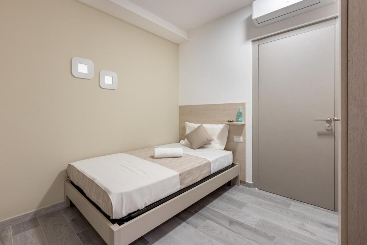 Deledda Home カリアリ エクステリア 写真